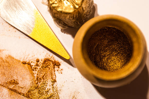 skin-safe gold mica powder
