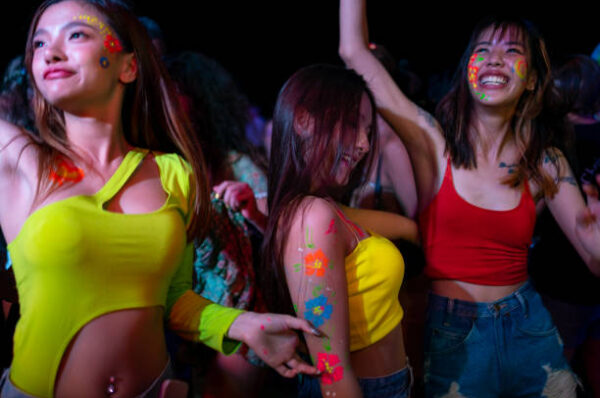 body glow in the dark glitters for concert